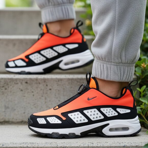 NEW Nike Air Max SNDR FADE Crimson Women's Sneakers Shoes Multicolor size 8 $200 - Picture 1 of 10